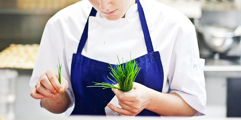 En cuisine - Grand Chemin Traiteur