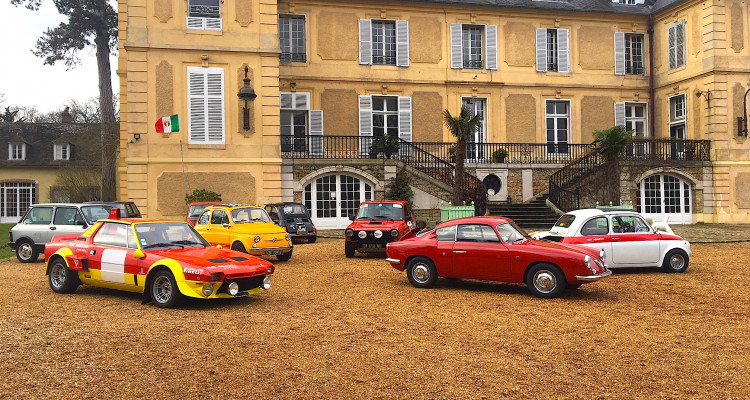 Quelques FIAT Abarth emblématiques au château de Vaugrigneuse pour le tournage de Auto-Moto par TF1