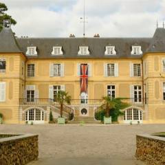 Le Château de Vaugrigneuse avec son clin d’œeil tout britannique.