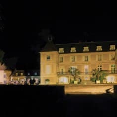 Le château et ses dépendances mis en lumière