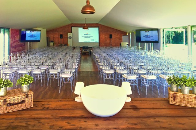 Château de Vaugrigneuse - Pavillon de l’étang : salle de séminaire d’entreprise