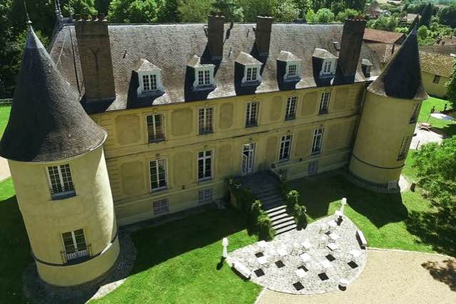 L’arrière du Château de Vaugrigneuse vue du ciel