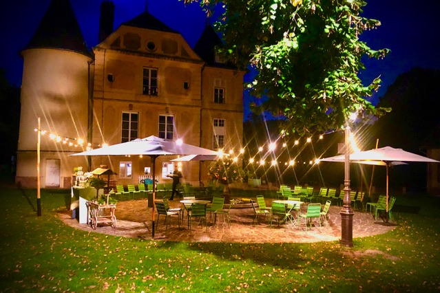 Château de Vaugrigneuse : la cour d’honneur - location pour évènements, séminaires et réceptions