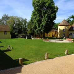 La cour d’honneur 600 m² pour vos évènements « chics ».