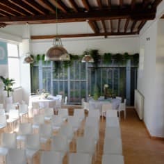 L’Orangerie préparée pour un séminaire.