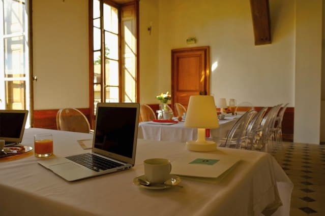 Château de Vaugrigneuse: la salle des gardes - location pour évènements, séminaires ou réceptions.