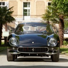 Les chevaux vapeur aiment aussi la quiétude de Vaugrigneuse (Ferrari 275).
