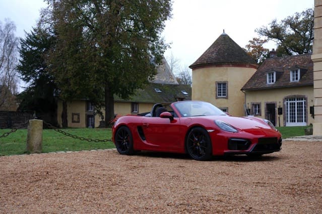 Porsche Cayman GTS (Magazine automobile) Porsche Cayman GTS au Château de Vaugrigneuse